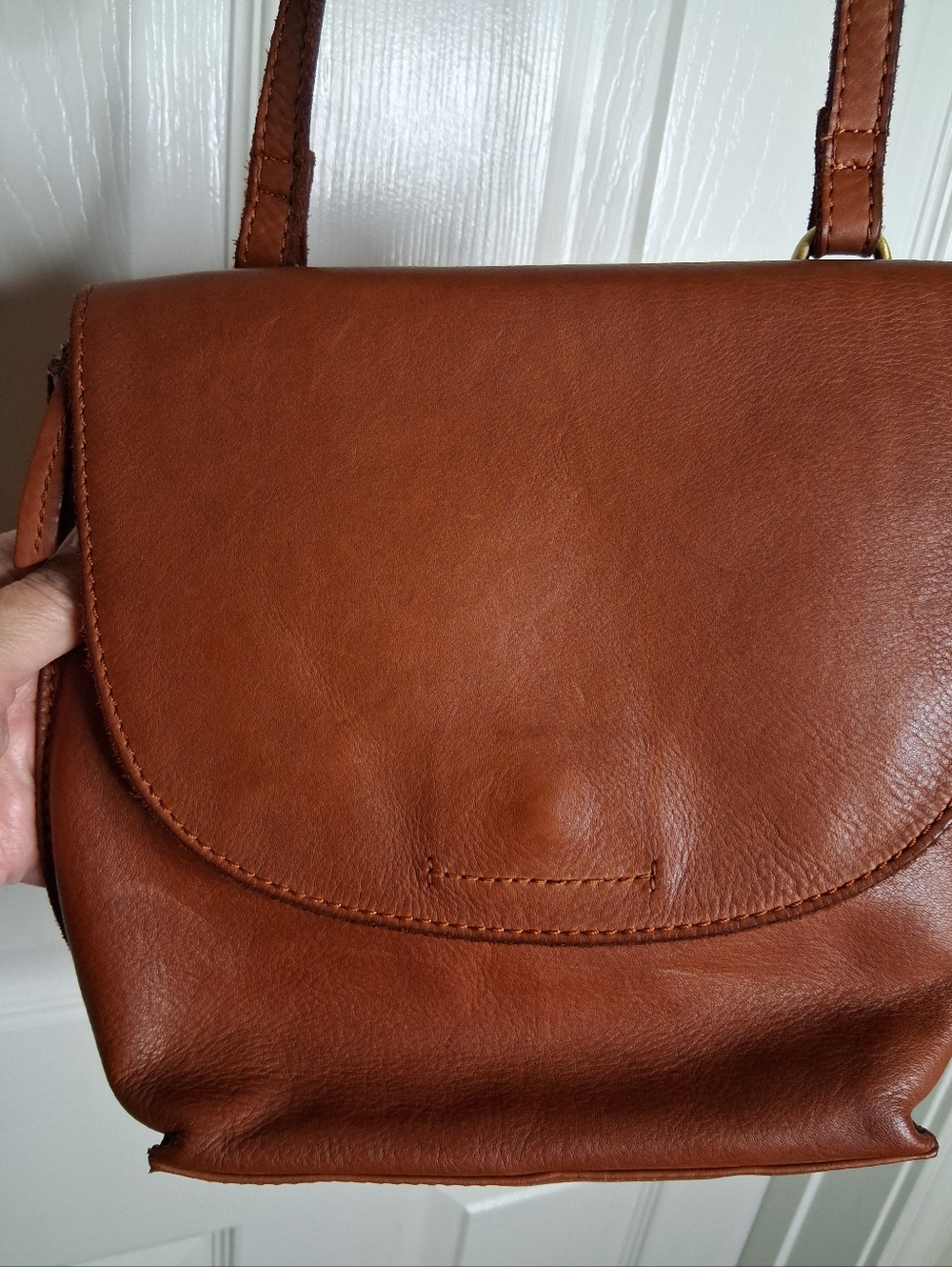 Marta Ponti Classic Leather Crossbody Saddlebag Type Bag in Cognac Brown
